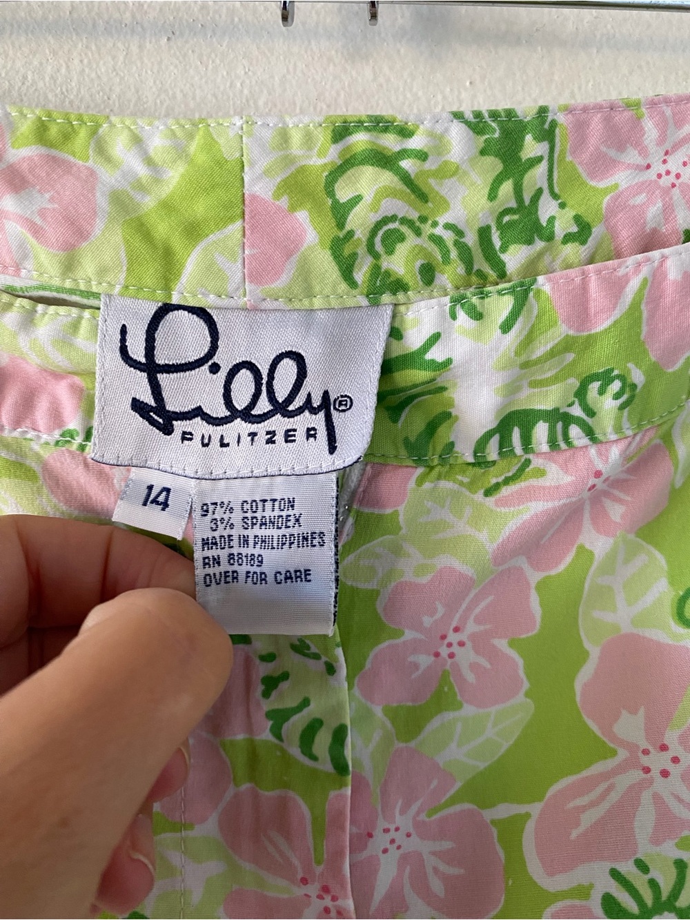Lilly Pulitzer  vintage tiger Pink & Green Floral Capris summer cotton - Picture 5 of 6
